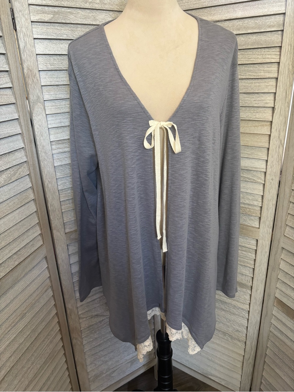 LOGO Lori Goldstein Sharkbite Cut Cardigan L Gray Cottagecore Lace Hem Tie Front